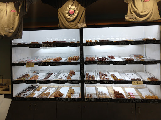 Donut Shop «Daily Dozen», reviews and photos, 32701 Woodward Ave, Royal Oak, MI 48073, USA
