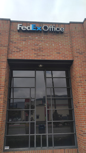 Print Shop «FedEx Office Print & Ship Center», reviews and photos, 50 Centerpointe Dr Suite B, La Palma, CA 90623, USA
