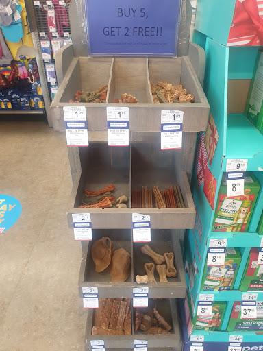 Pet Supply Store «Petco Animal Supplies», reviews and photos, 61-23 190th St, Fresh Meadows, NY 11365, USA