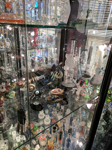 Tobacco Shop «One Flight Up Inc. - Reisterstown», reviews and photos, 4 Hanover Rd, Reisterstown, MD 21136, USA