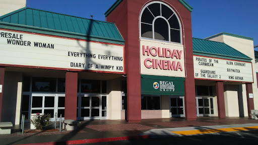 Movie Theater «Regal Cinemas Stockton Holiday 8», reviews