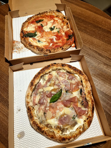 Comments and reviews of Pizza na Belfast