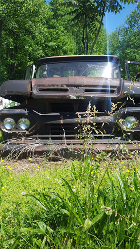 Auto Parts Market «Qualls Auto Salvage», reviews and photos, 190 Trent Rd, Lafayette, TN 37083, USA