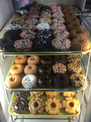 Queen's Doughnuts