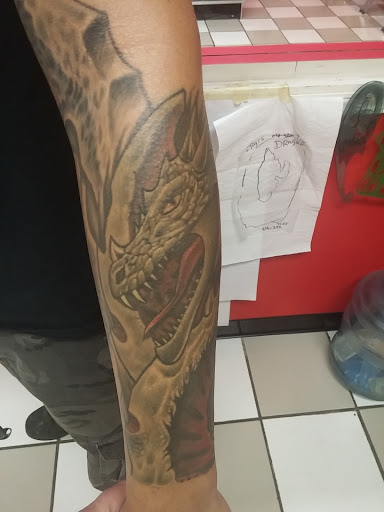 Tattoo Shop «Six1Six Tattoo Studio», reviews and photos, 526 Leonard St NW, Grand Rapids, MI 49504, USA