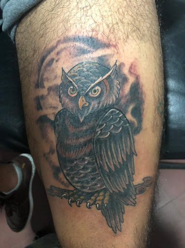 TATUAJES Y PERFORACIONES EN LUQUE. Oscar Godoy