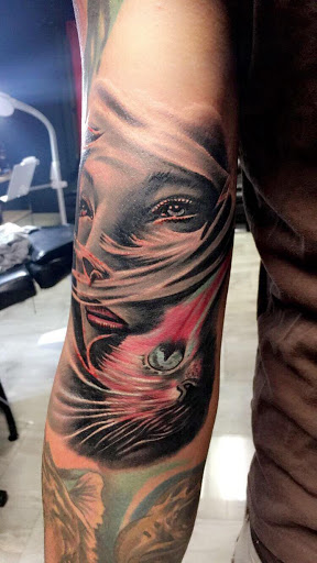 Explore women sleeve tattoo ideas, creative tattoo ideas in Tampa, available at Cuba Tattoo