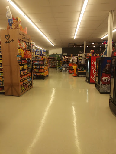Grocery Store «Metropolis Big Johns Super Str», reviews and photos, 1200 E 5th St, Metropolis, IL 62960, USA