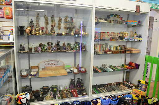 Gift Shop «Happy Daze Gift Shop LLC», reviews and photos, 616 N Grand Ave E, Springfield, IL 62702, USA