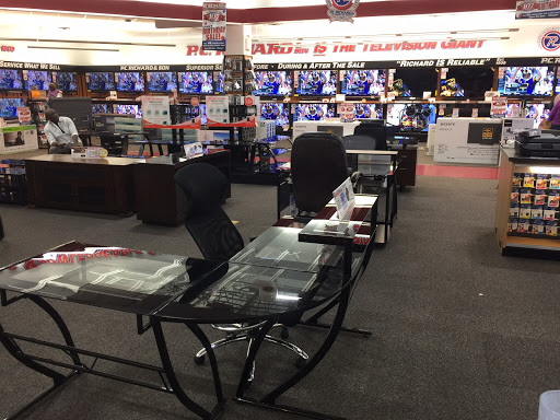 Appliance Store «P.C. Richard & Son», reviews and photos, 109 Old Country Rd, Carle Place, NY 11514, USA