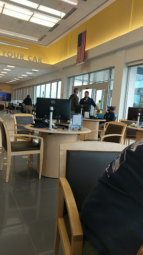 Used Car Dealer «CarMax», reviews and photos, 4900 Pointe Pkwy, Warrensville Heights, OH 44128, USA