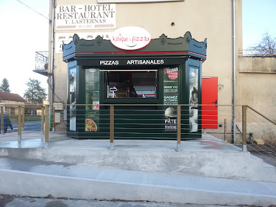 Le kiosque à pizzas à Terrasson-Lavilledieu