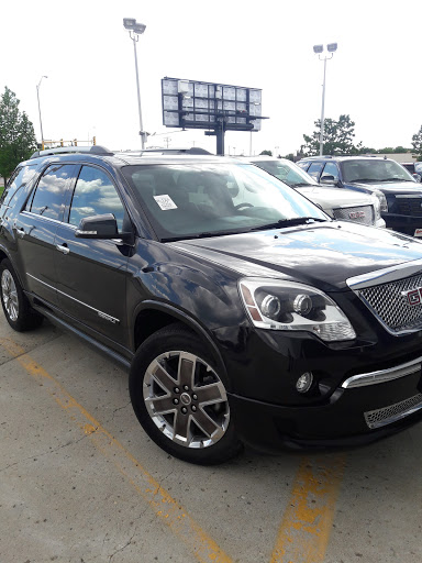 Used Car Dealer «Gateway Clearance Center», reviews and photos, 2302 S University Dr, Fargo, ND 58103, USA