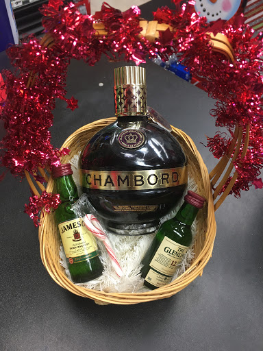 Liquor Store «Edmonds Liquor & Gas», reviews and photos, 23726 100th Ave W, Edmonds, WA 98020, USA