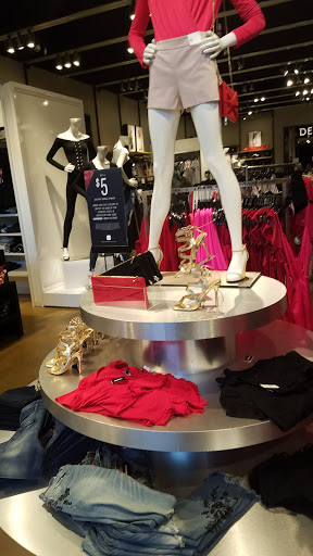 Clothing Store «Express», reviews and photos, 303 Memorial City Mall, Houston, TX 77024, USA