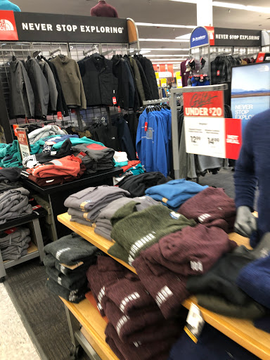 Sporting Goods Store «Academy Sports + Outdoors», reviews and photos, 7513 N Interstate Hwy 35, Austin, TX 78752, USA