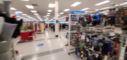 Clothing Store «Ross Dress for Less», reviews and photos, 1844 E Ridge Pike, Royersford, PA 19468, USA