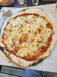 Plats et boissons du Livraison de pizzas Pizzas - Saveurs de Méditérranée à Charleval - n°1