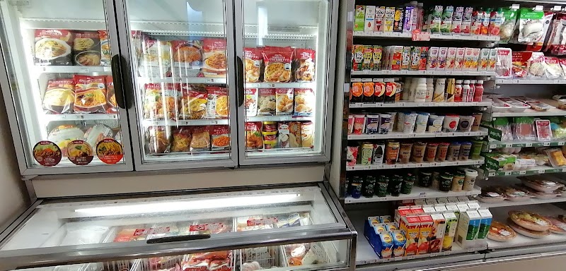 ファミリーマート ＪＲ箱崎駅店