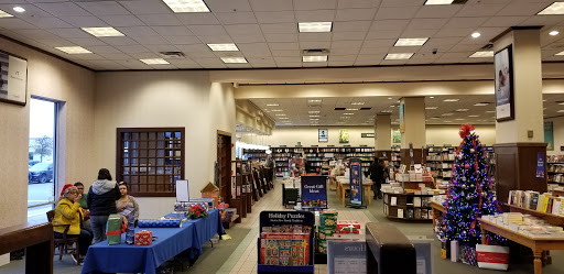 Book Store «Barnes & Noble Booksellers Ingram Festival», reviews and photos, 6065 NW Loop 410 #185, San Antonio, TX 78238, USA