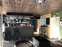 Atmosphère du Restaurant Le Black Dog Pub à Saint-Aignan - n°12
