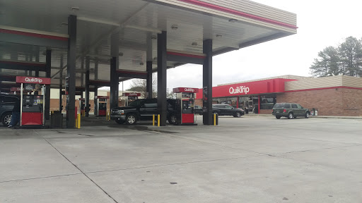 Gas Station «QuikTrip», reviews and photos, 5347 Peachtree Industrial Blvd, Chamblee, GA 30341, USA