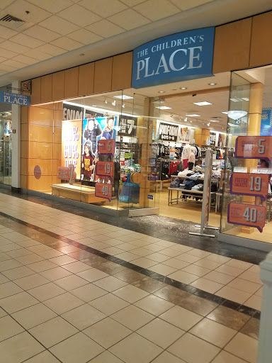 Shopping Mall «Cape Cod Mall», reviews and photos, 769 Iyannough Rd, Hyannis, MA 02601, USA
