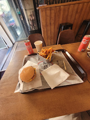 La Frite Belge Dikkenek à Saint-Raphaël