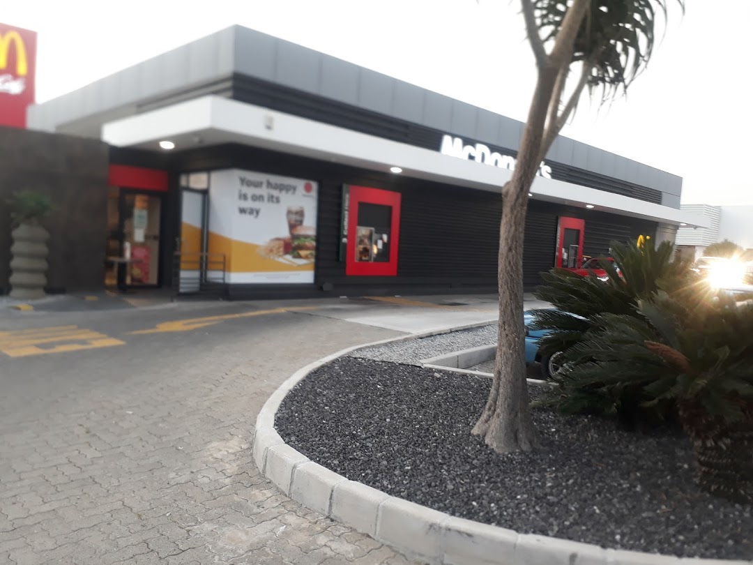 McDonalds Woodmead Drive-Thru