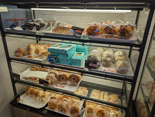 Shopping Mall «Diamond Jamboree», reviews and photos, 2700-2750 Alton Pkwy, Irvine, CA 92606, USA