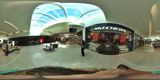 Shoe Store «SKECHERS Retail», reviews and photos, 8001 S Orange Blossom Trail #312, Orlando, FL 32809, USA