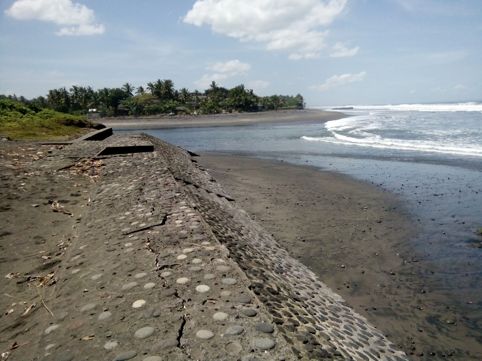 Photo de Abian Kapas Beach avec un niveau de propreté de partiellement propre