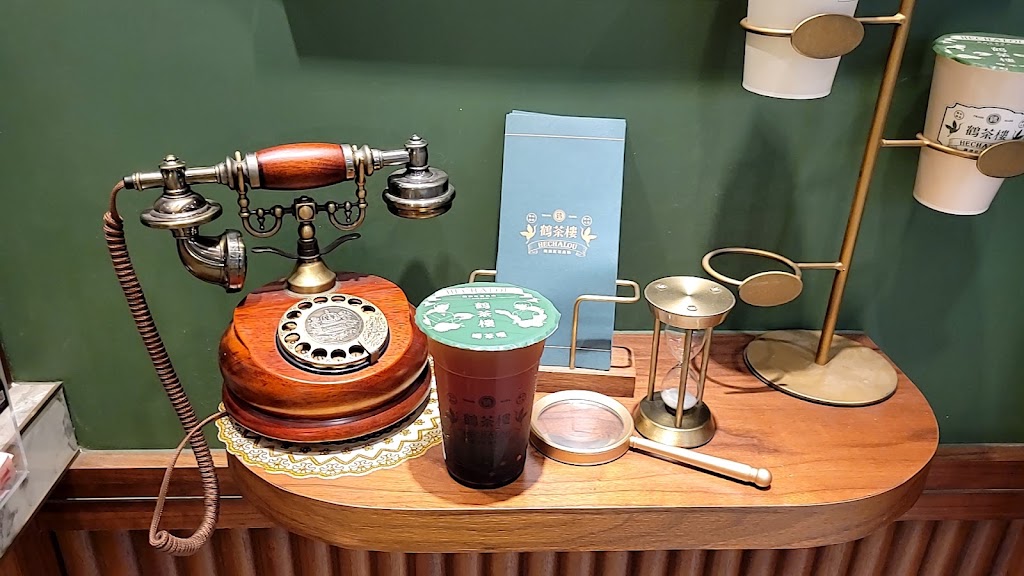 鶴茶樓- 鶴頂紅茶商店(南屯大墩店)/台中必喝/飲料/冰沙 的照片