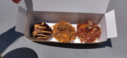 Donut Shop «Mini Doughnut Factory», reviews and photos, 2109 S Dale Mabry Hwy, Tampa, FL 33629, USA