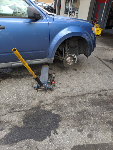 Auto Repair Shop «Precision Tune Auto Care», reviews and photos, 6 Bryson St, Asheville, NC 28803, USA