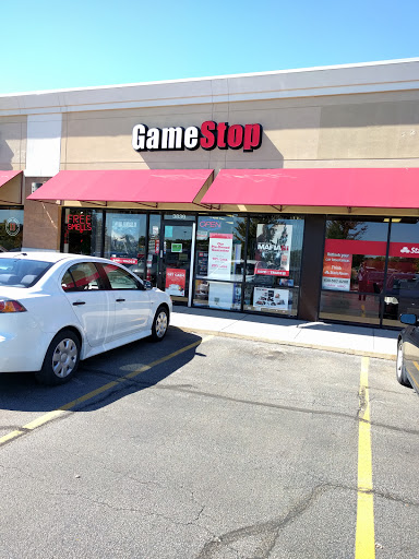 GameStop, 3839 E Main St, St Charles, IL 60174, USA, 