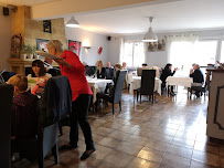 Atmosphère du Restaurant Provençal La Margelle à Saint-Saturnin-lès-Avignon - n°6