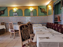 Atmosphère du Restaurant marocain Restaurant La Mamounia à Mantes-la-Ville - n°10