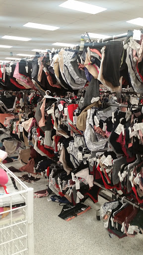 Clothing Store «Ross Dress for Less», reviews and photos, 1955 W Craig Rd, North Las Vegas, NV 89032, USA