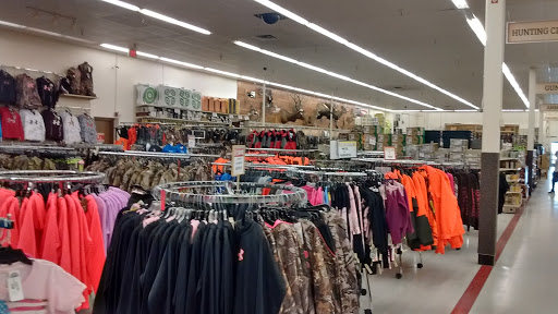 Department Store «Runnings of Watertown», reviews and photos, 1701 9th Ave SE, Watertown, SD 57201, USA