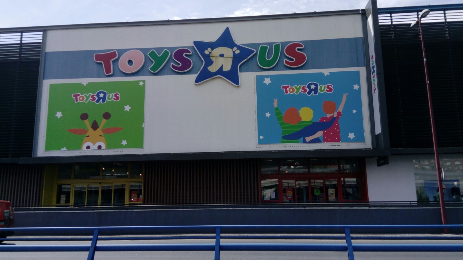 Toys"R"Us