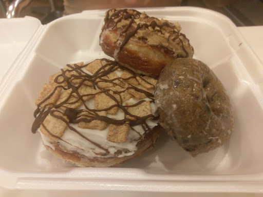 Donut Shop «AM Donut & Yogurt», reviews and photos, 305 Huntington Dr, Monrovia, CA 91016, USA