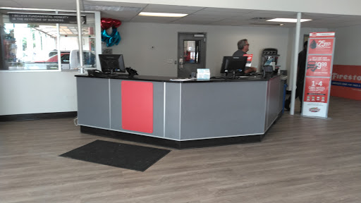 Tire Shop «Firestone Complete Auto Care», reviews and photos, 401 E Broadway, Louisville, KY 40202, USA