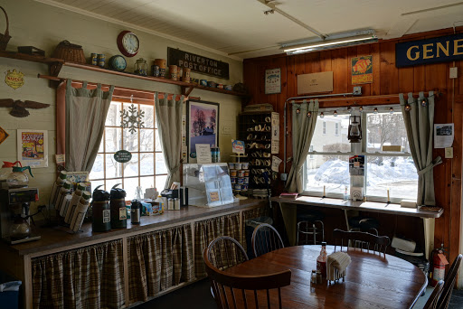 Grocery Store «Riverton General Store», reviews and photos, 2 Main St, Barkhamsted, CT 06063, USA