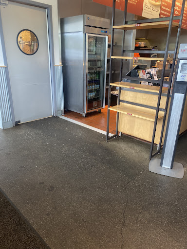 Mexican Restaurant «Chipotle Mexican Grill», reviews and photos, 775 NW Gilman Blvd, Issaquah, WA 98027, USA