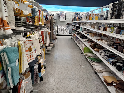 Clothing Store «Ross Dress for Less», reviews and photos, 940 N Western Ave, San Pedro, CA 90732, USA