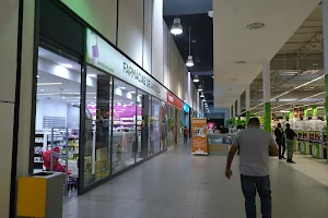 Xyami Shopping image