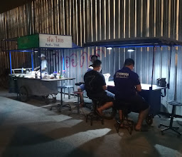 Night Pad Thai Stand photo