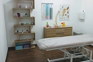 ADN Osteopatía Granada. Centro de Fisioterapia y Pilates image