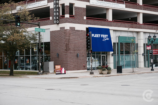 Fleet Feet Sports, 124 Schiller St, Elmhurst, IL 60126, USA, 